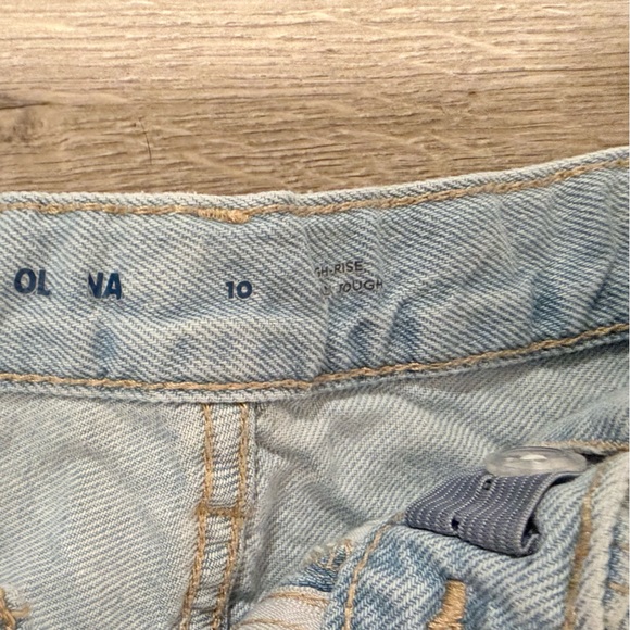 Old Navy Girls Light Blue Denim Shorts with Cherry and Strawberry Embroidery - Picture 3 of 4